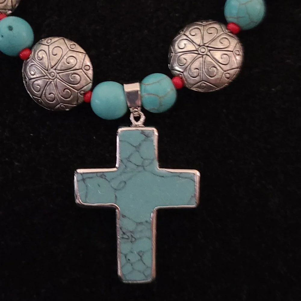 Hand crafted silver plated and turquoise necklace with turquoise cross pendant - Picture 2 of 3